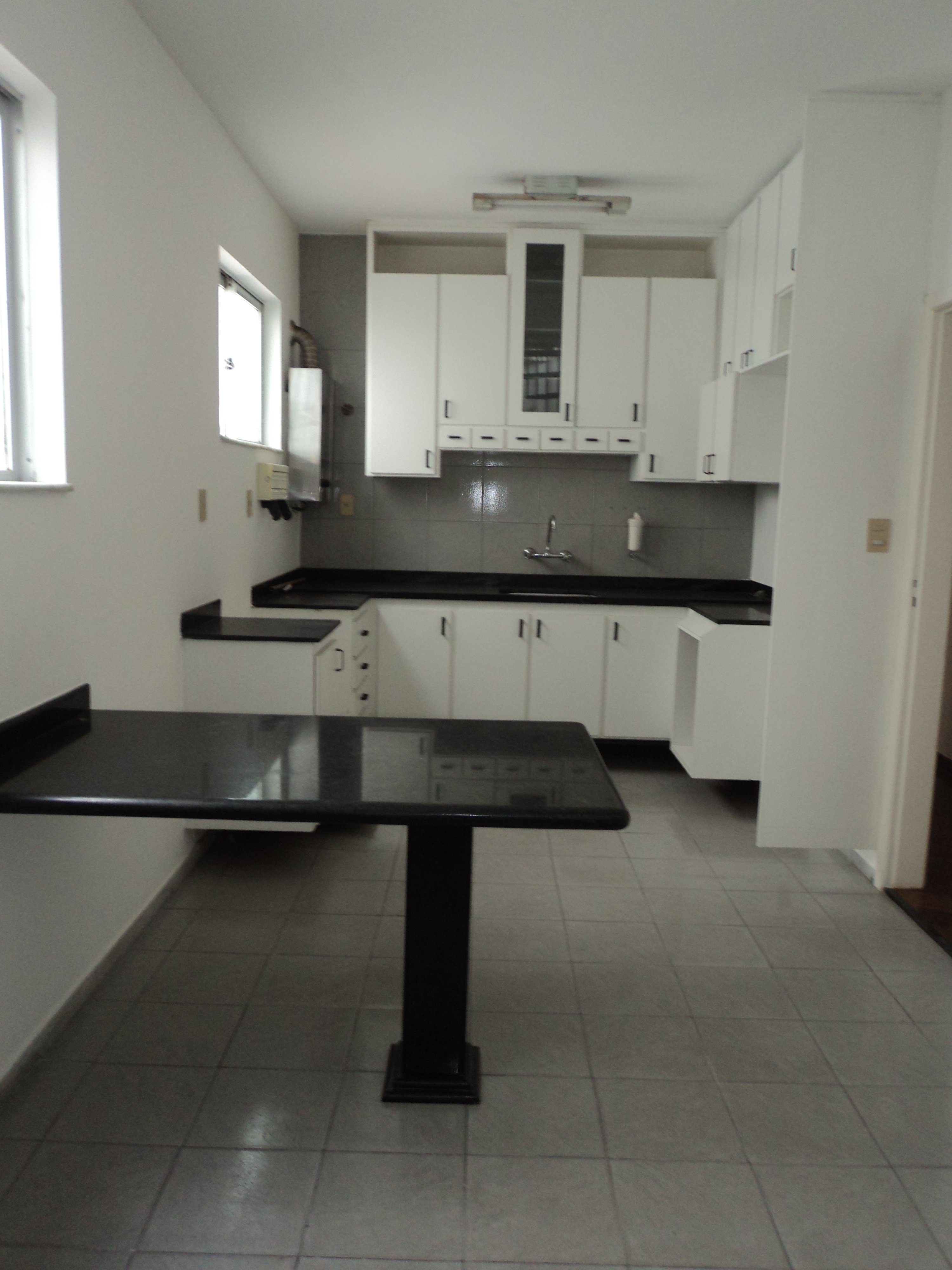 ViverJF Vendo Apartamento de 3 quartos com armário embutido, sendo 2 suítes -> Armario De Banheiro Embutido ViverJF Vendo Apartamento de 3 quartos com armário embutido, sendo 2 suítes -> Armario De Banheiro Embutido
